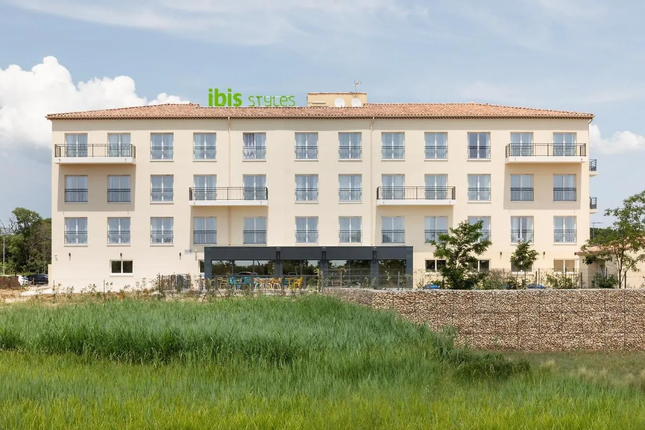 Hôtel Ibis Styles Miramas 3*,