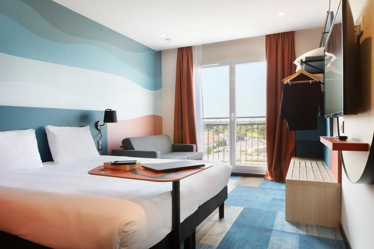 Hôtel Ibis Styles Miramas Hotel